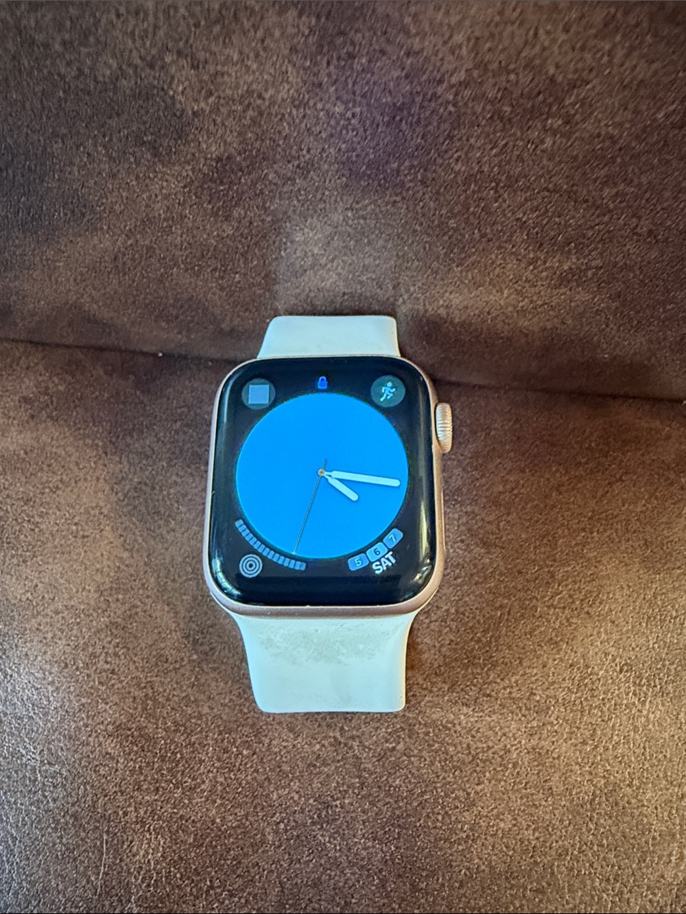 Apple Watch with Blush Silicone Band. Series 4.